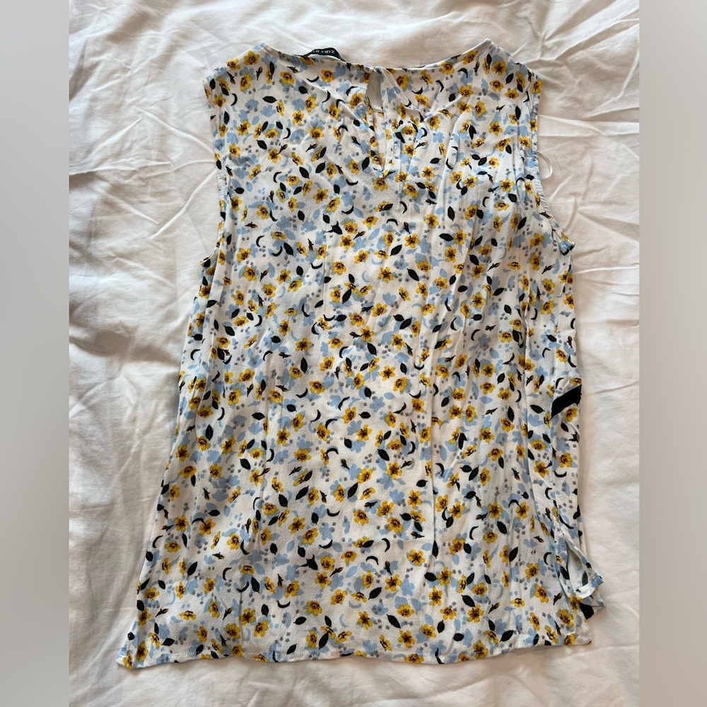 Zara Basics Floral Sleeveless Top - Picture 2 of 4